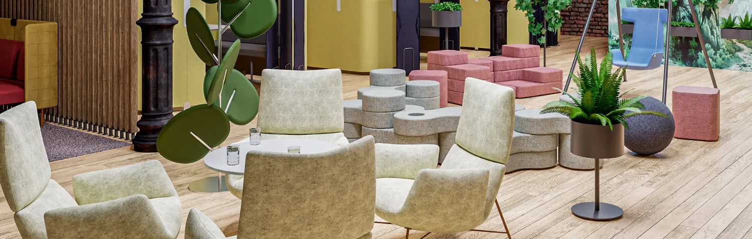 Ergonomisches Büro mit modernen Möbeln und Pflanzen – 9 Must-haves für gesundes Arbeiten